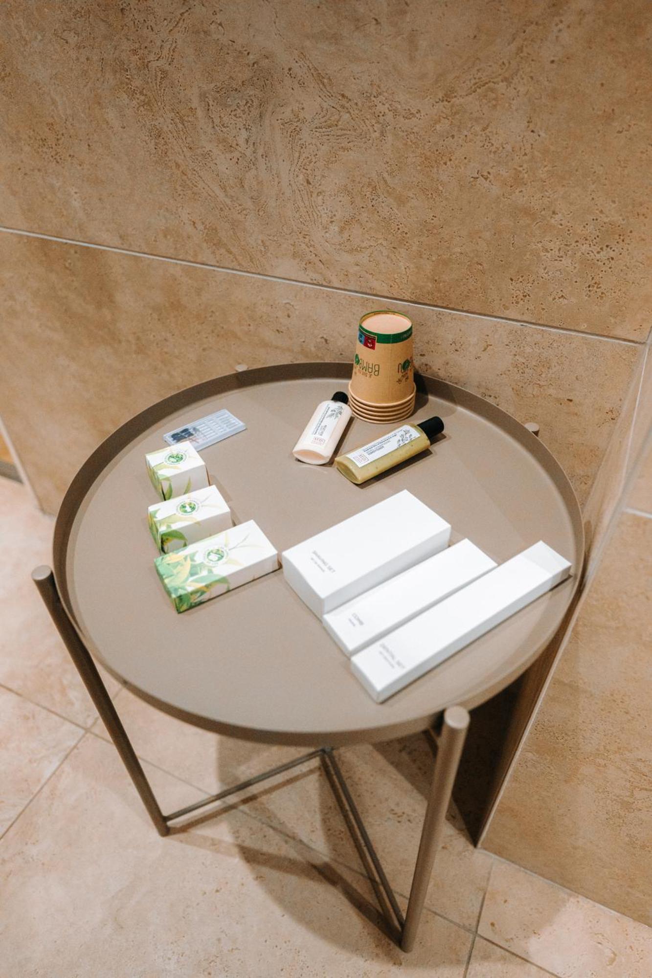 Grand Appartement Rez De Jardin ゲブビレル エクステリア 写真