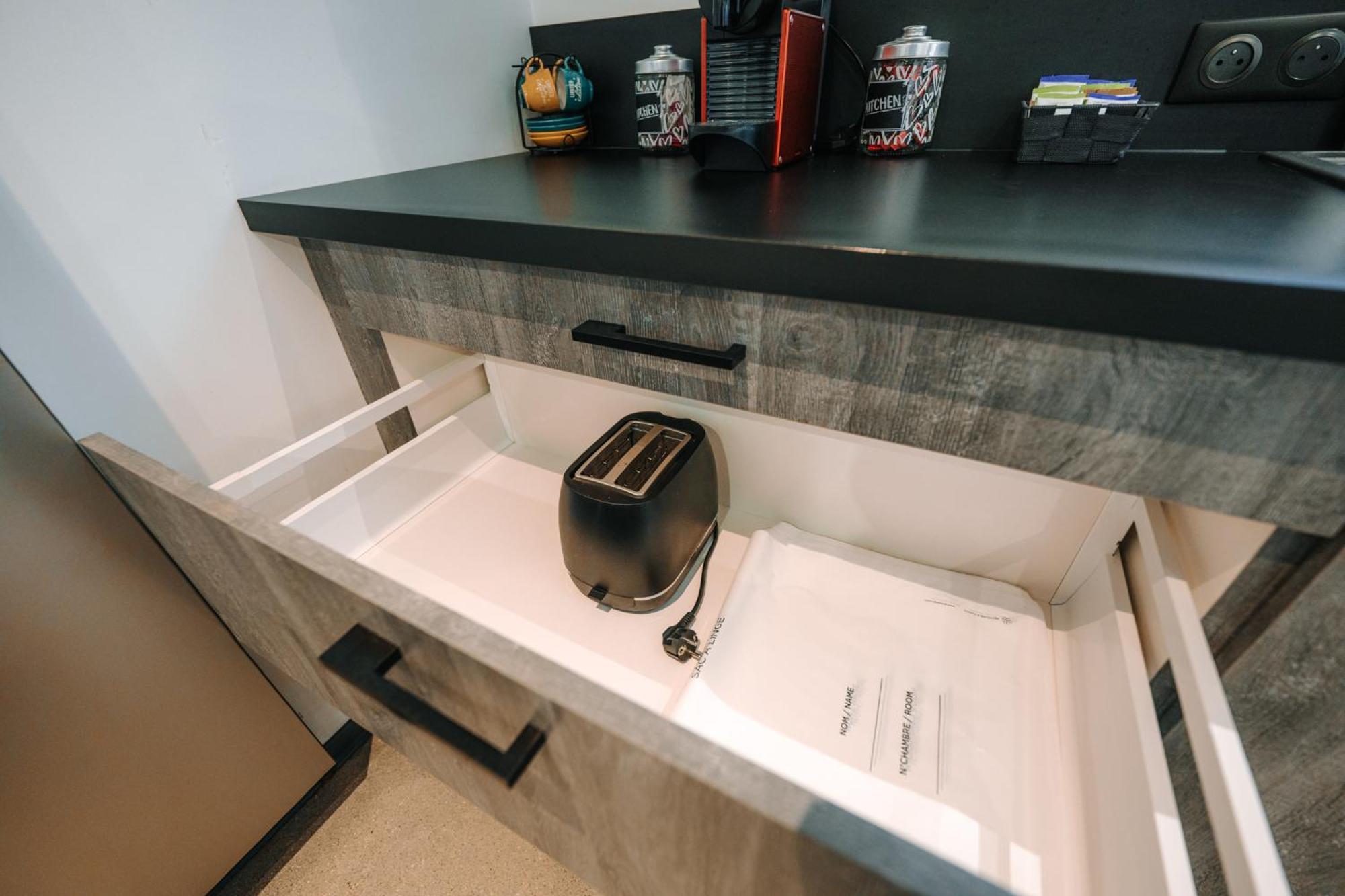 Grand Appartement Rez De Jardin ゲブビレル エクステリア 写真