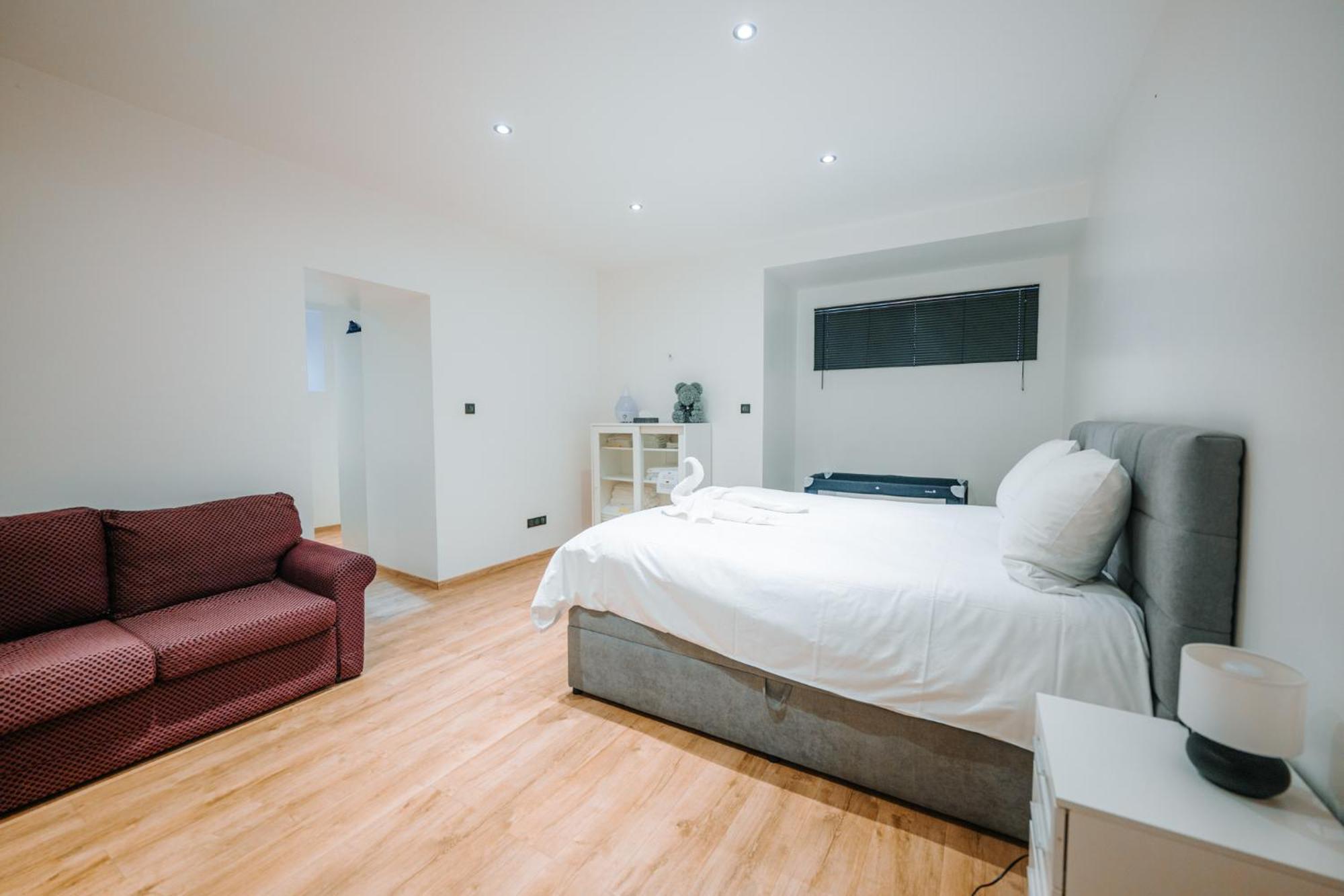 Grand Appartement Rez De Jardin ゲブビレル エクステリア 写真
