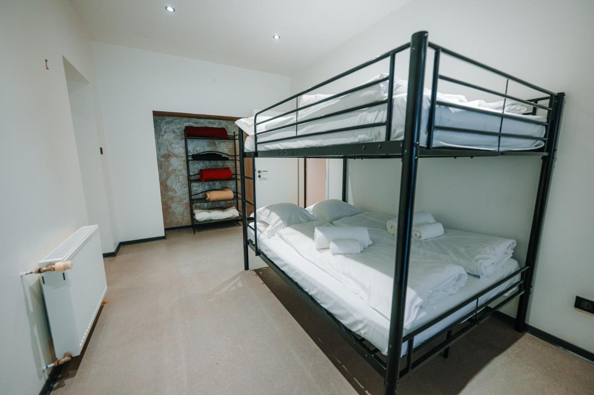 Grand Appartement Rez De Jardin ゲブビレル エクステリア 写真