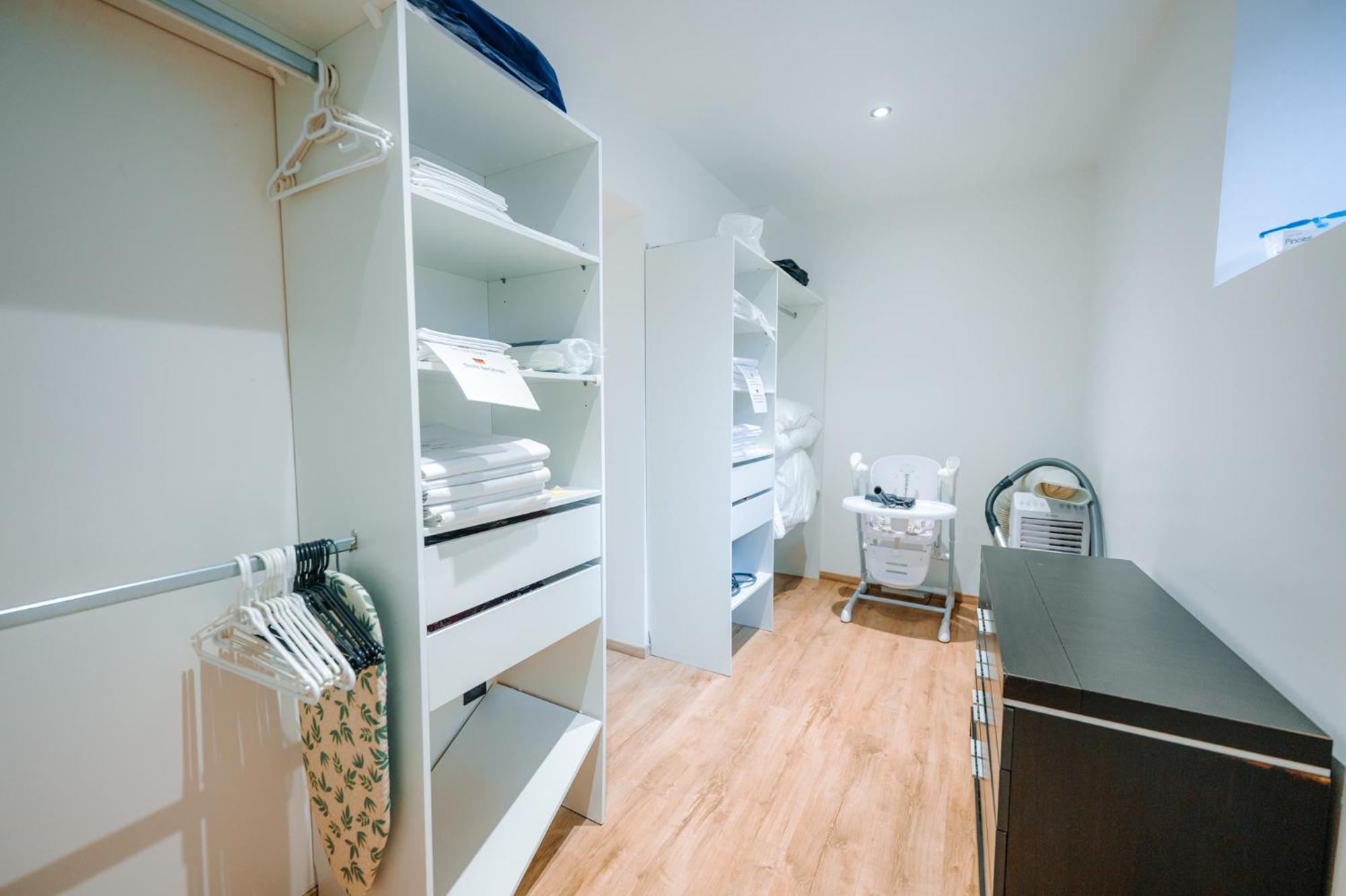 Grand Appartement Rez De Jardin ゲブビレル エクステリア 写真