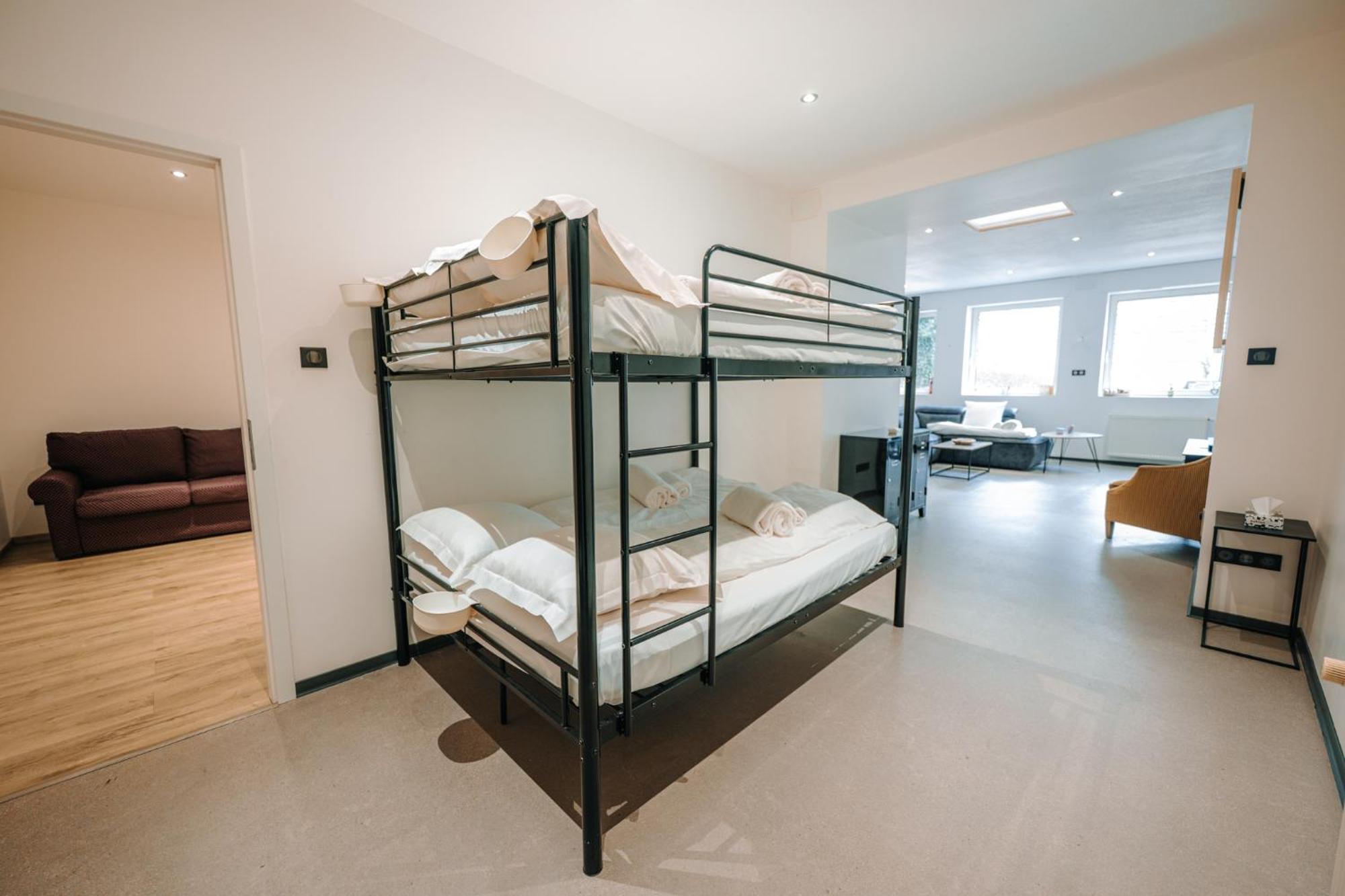 Grand Appartement Rez De Jardin ゲブビレル エクステリア 写真